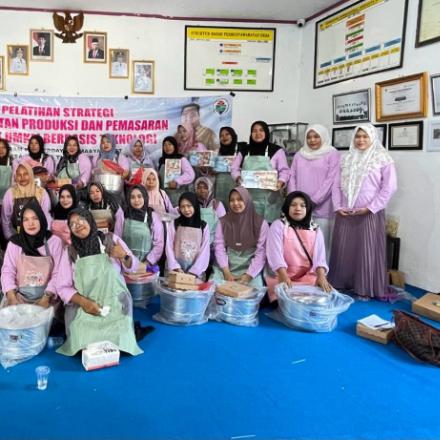 Pemdes Simpang Tiga Dorong Peningkatan UMKM Melalui Pelatihan Berbasis Teknologi